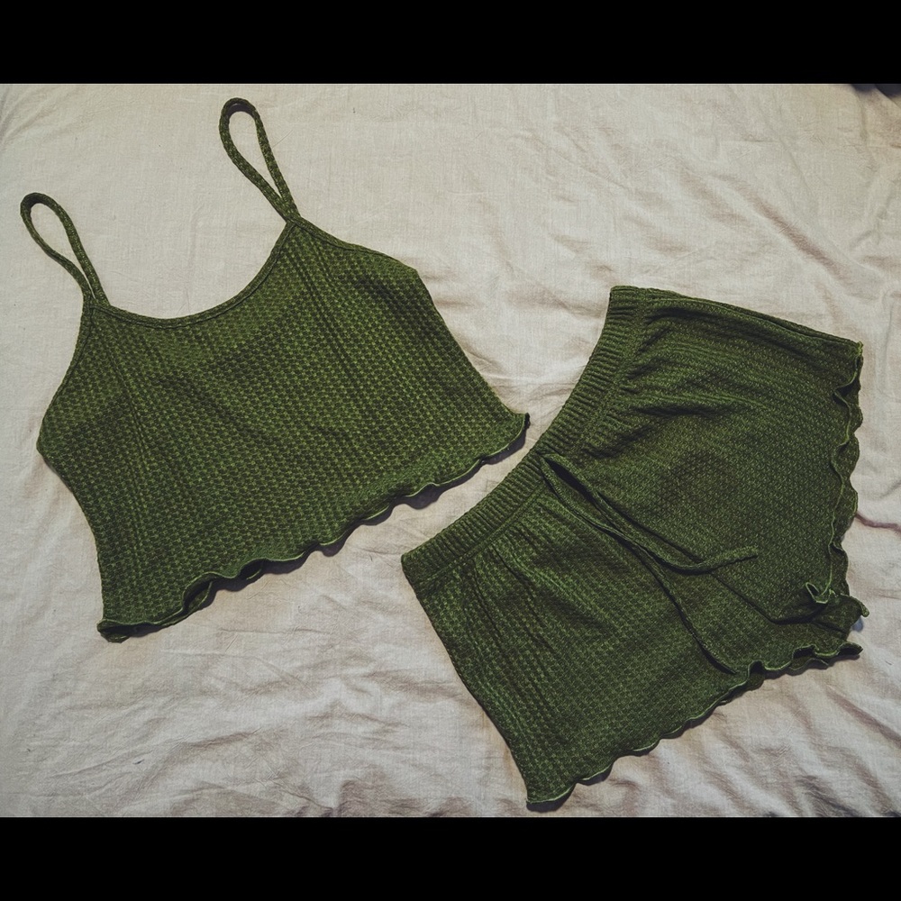 Green Crop PJ Set - Women